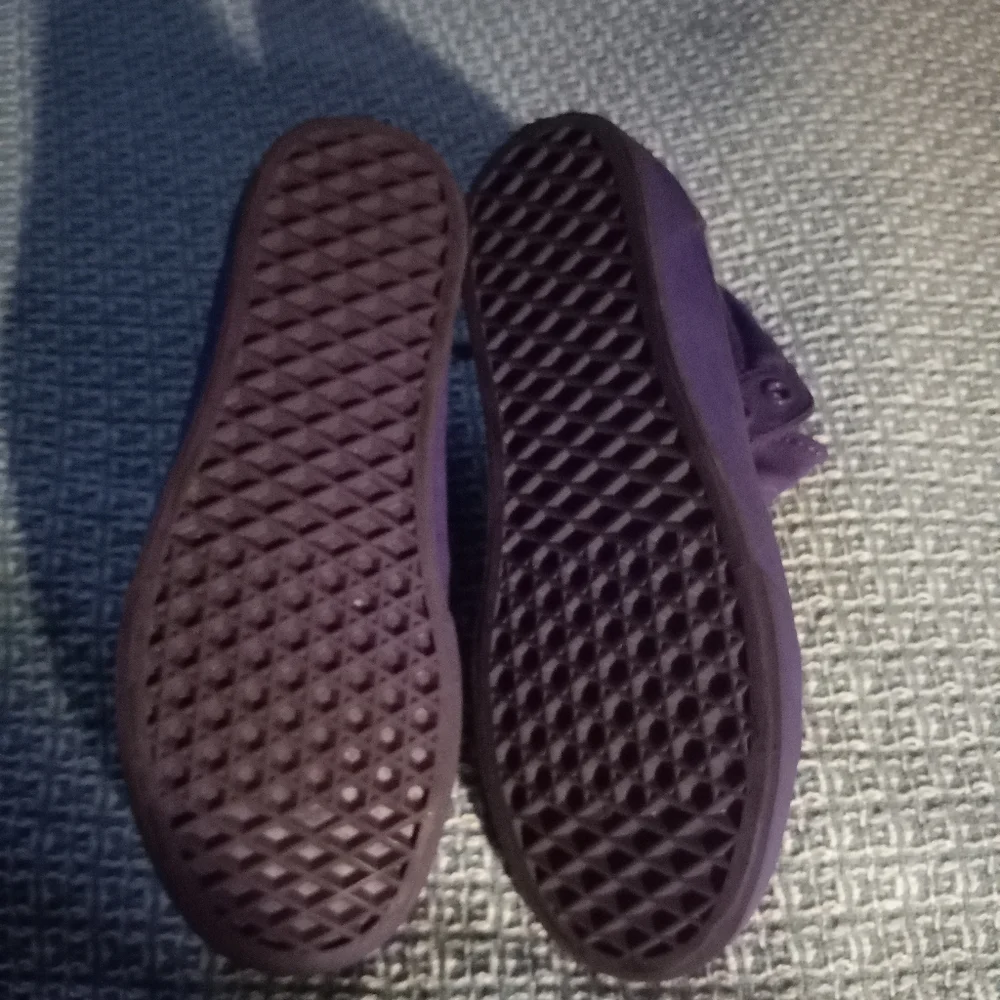 VANS  PURPLE HIGH TOP SNEAKER SIZE - Picture 4 of 15